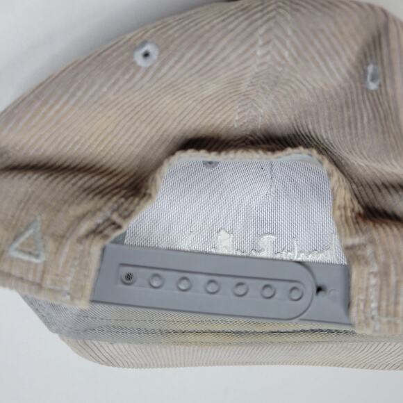 Jumby Bay Island Antigua West Indies Gray Corduroy Snap Back Embroidered Hat Cap - Picture 7 of 7